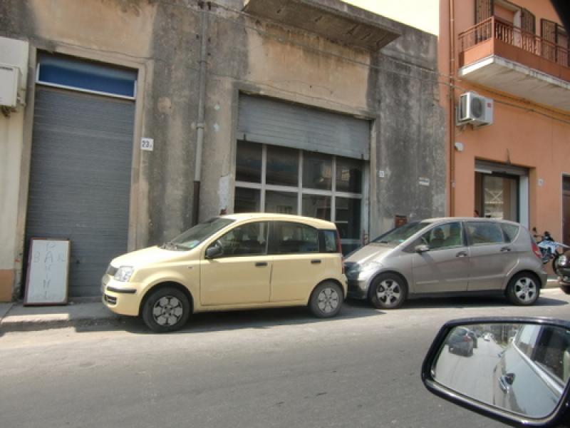 Vendesi Locale Commerciale a Siracusa viale ermocrate