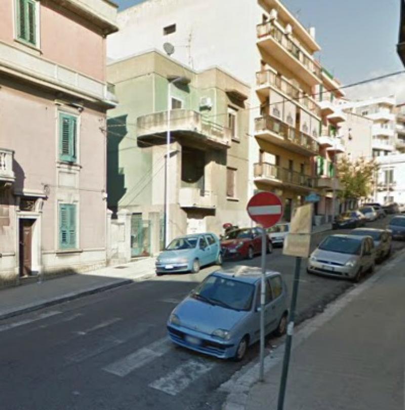 Vendesi Appartamento a Reggio di Calabria via magnia grecia