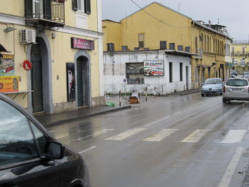 Affittasi Locale Commerciale a Salerno via delle calabrie