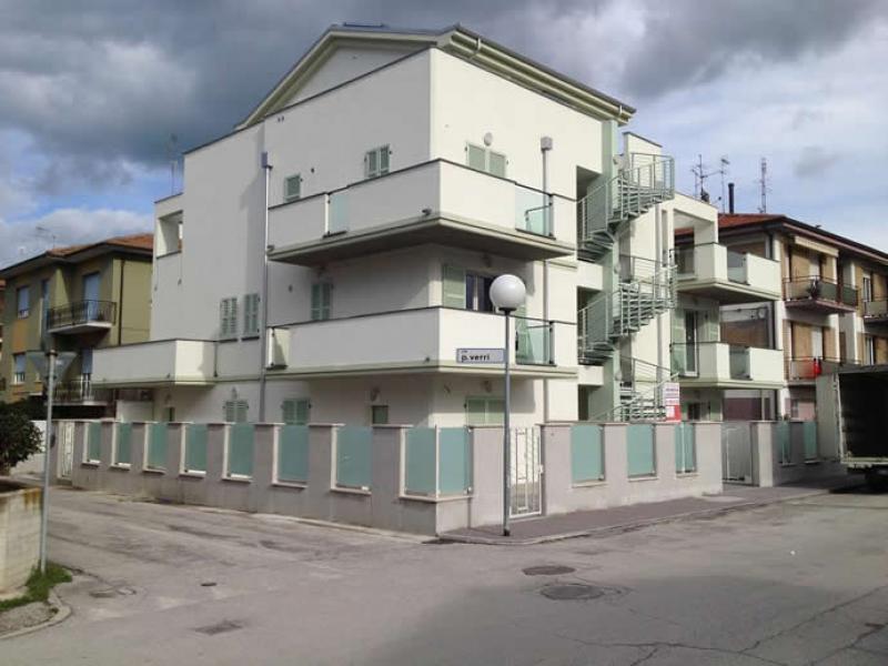 Vendesi Appartamento a Senigallia via vico, 49