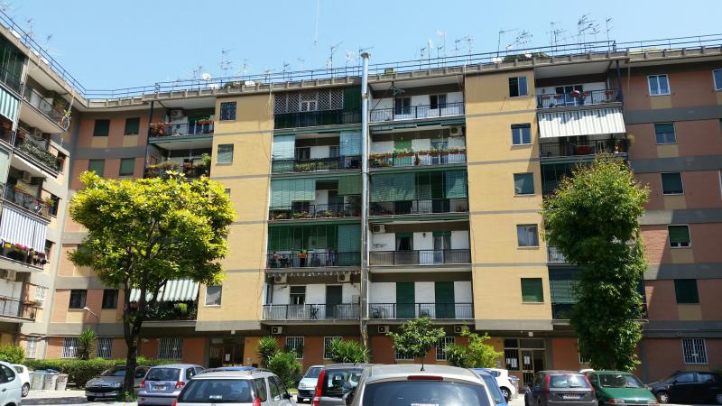Vendesi Appartamento a Napoli via louis armstrong 93