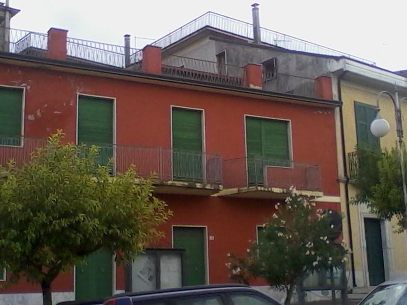 Vendesi Casa Semindipendente a Bonito via roma,  bonito av