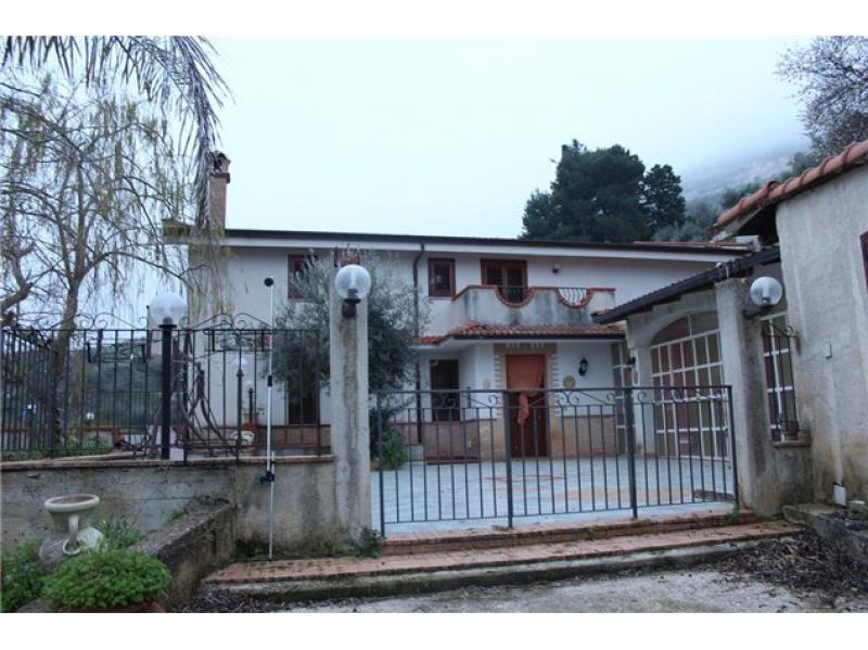 Vendesi Villa Singola Villino a Altofonte via chiesuola 18 altofonte