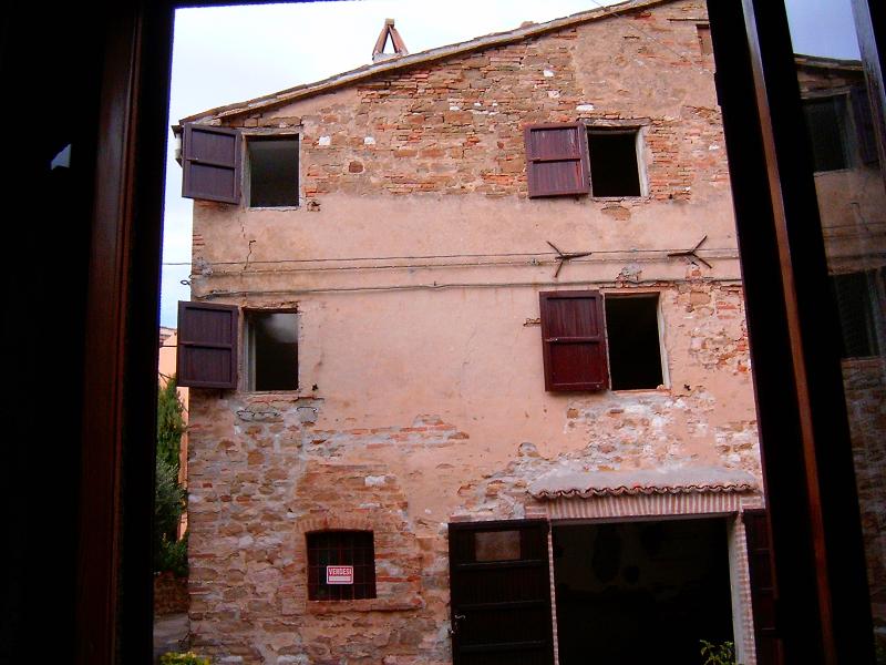 Vendesi Casa Indipendente a Arcevia frazione 