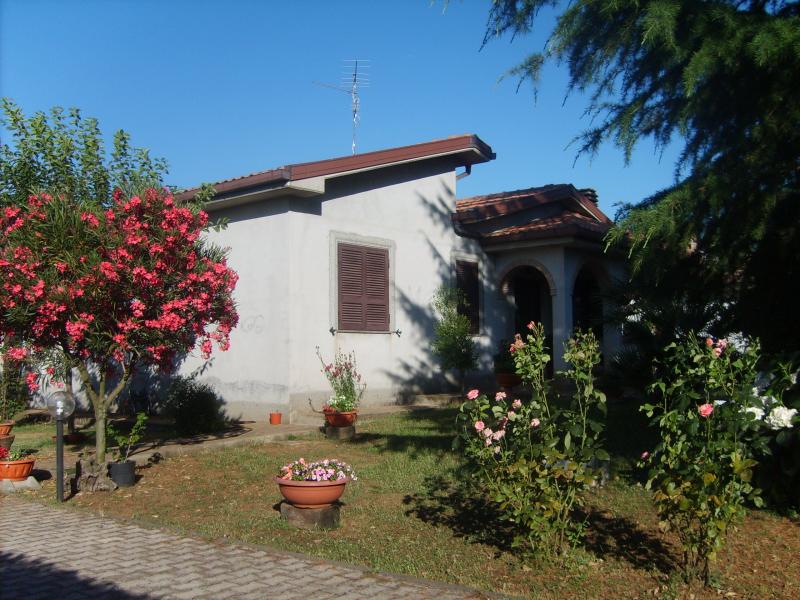 Vendesi Villa Singola Villino a San Cesareo via biella