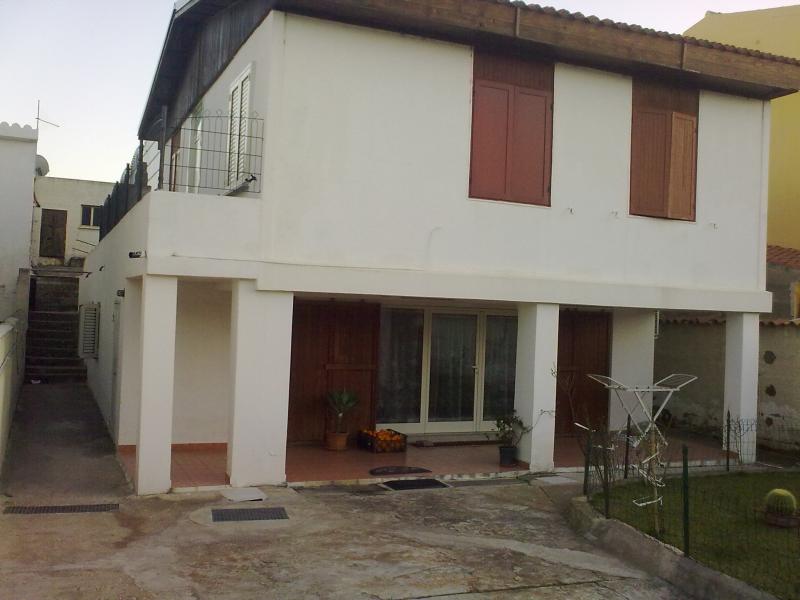 vendita casa indipendente a la caletta di siniscola a 500 metri dal mare. ottimo investimento