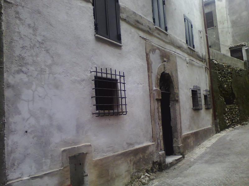 Vendesi Stabile Palazzo a Rocca Massima via della marina 1 