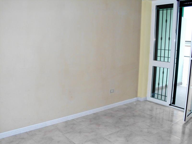 recale , appartamento con terrazzo enorme
