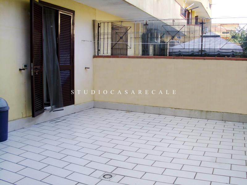 appartamento con giardino pavimentato, adatto ad un cagnolino
