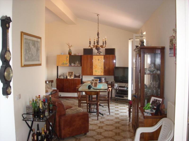 vendo luminoso appartamento a civitella san paolo con terrazza panoramica sulla sabina