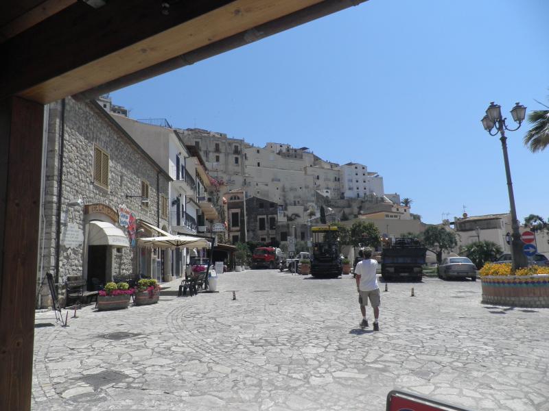 vendesi sperlonga centro storico bilocale vista mare