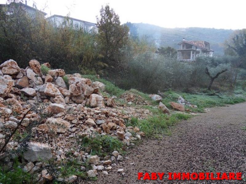 vendesi terreno edificabile - località vallebernardo