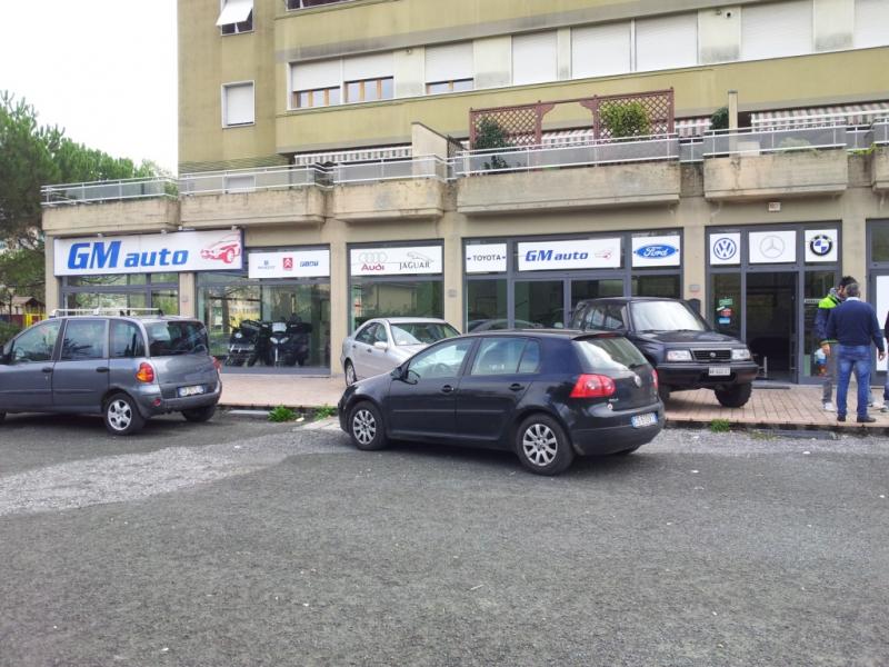 vendo fondo commerciale ad aulla ms in zona di passaggio, con ampie vetrate su strada