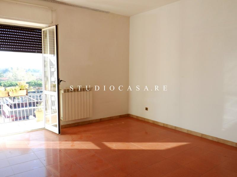 via roma con ascensore