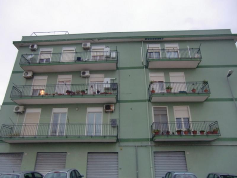 siracusa vendesi appartamento zona viale dei comuni