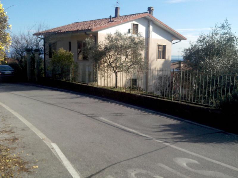 Vendesi Villa Singola Villino a Padenghe sul Garda via