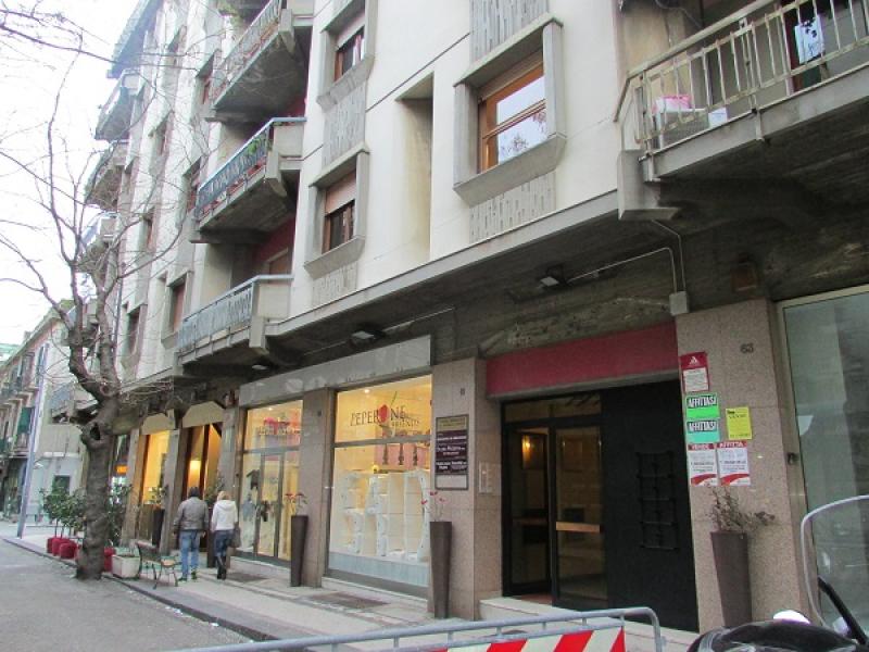 in vendita prestigioso appartamento pressi p.zza cairoli