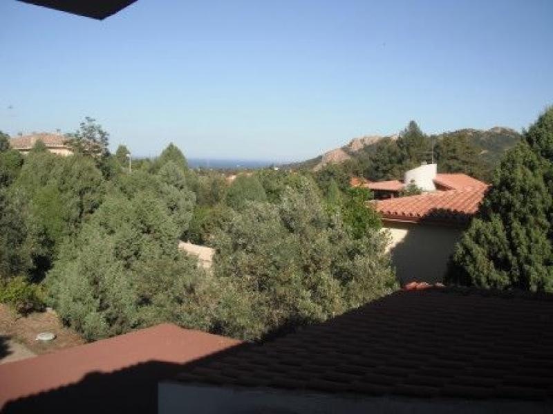 sardegna-poggio dei pini-villa signorile vendesi