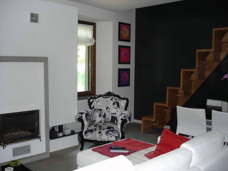 immerso nel verde di alzano lombardo privato vende ampio bilocale