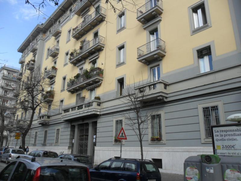 napoli vomero piazza iv giornate fittasi uso abitazione/ufficio in eccellenti condizioni