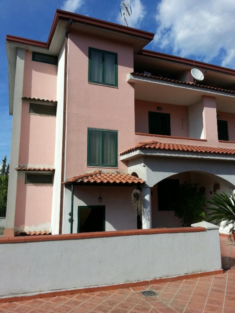 villa a schiera capofila