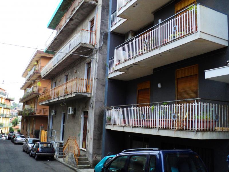 aci catena appartamento vani tre più posto auto