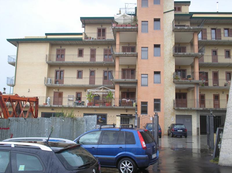 Vendesi Appartamento a Gravina di Catania via ppigno de marco 9