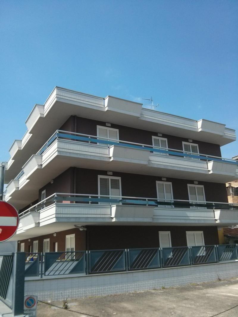 vendo intera palazzina prestigiosa uso residenziale ed uffici 1000 mq 