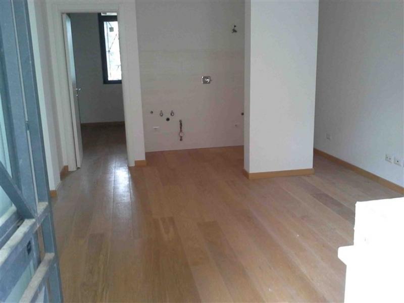 privato vende nuovo, luminoso bilocale zona isolotto - le torri