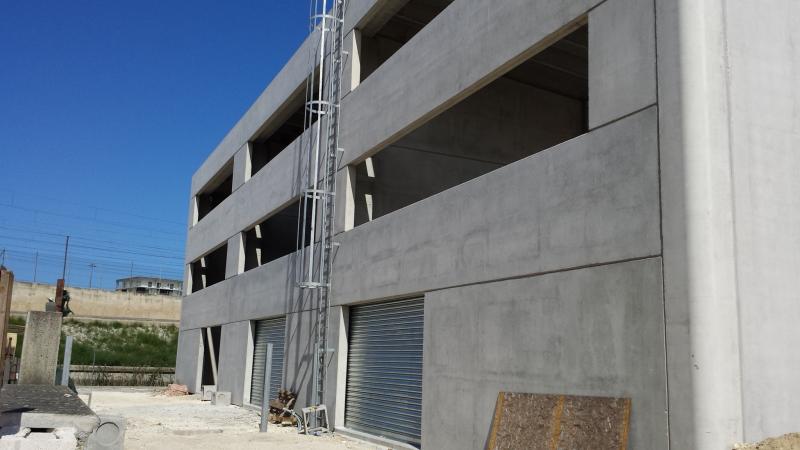 vendesi spazi artigianali/magazzini a pescara, zona franca urbana