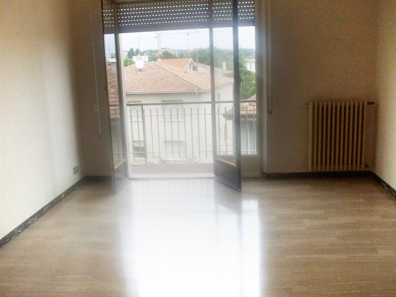 jesi: vendita appartamento zona residenziale