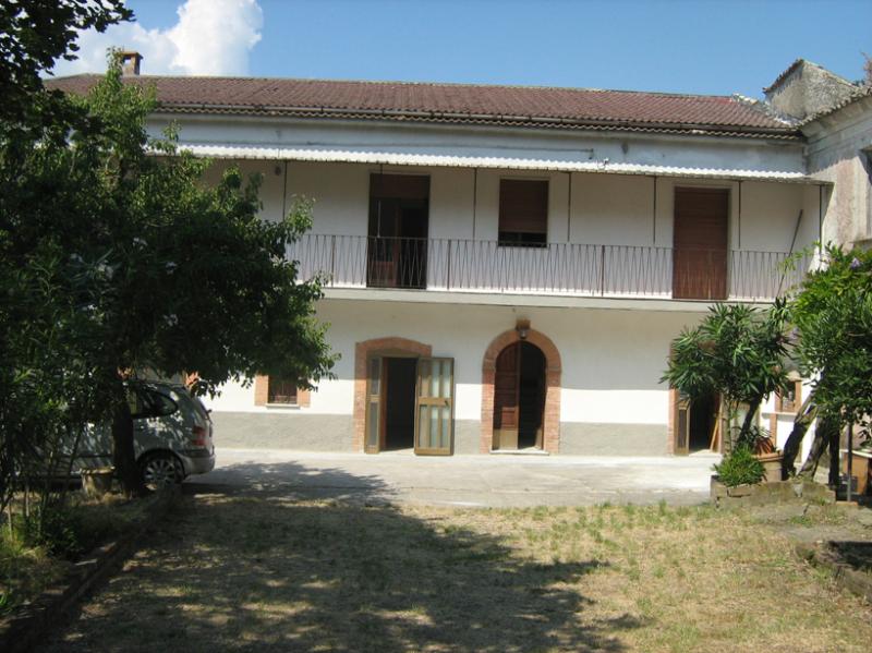 casa indipendente in vendita sulle colline del sannio