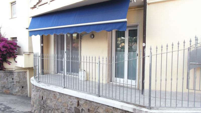 vendesi quadrilocale a pochi metri dal mare