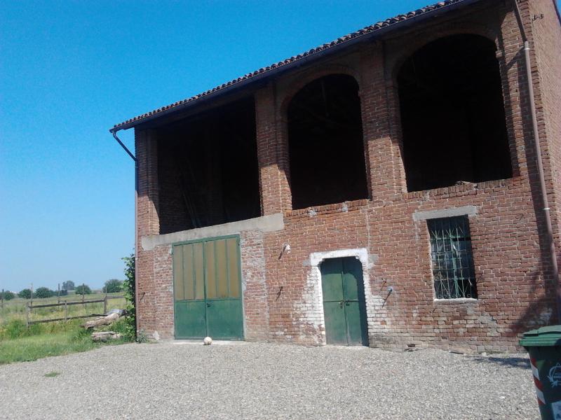 rustico da ristrutturare con terreno