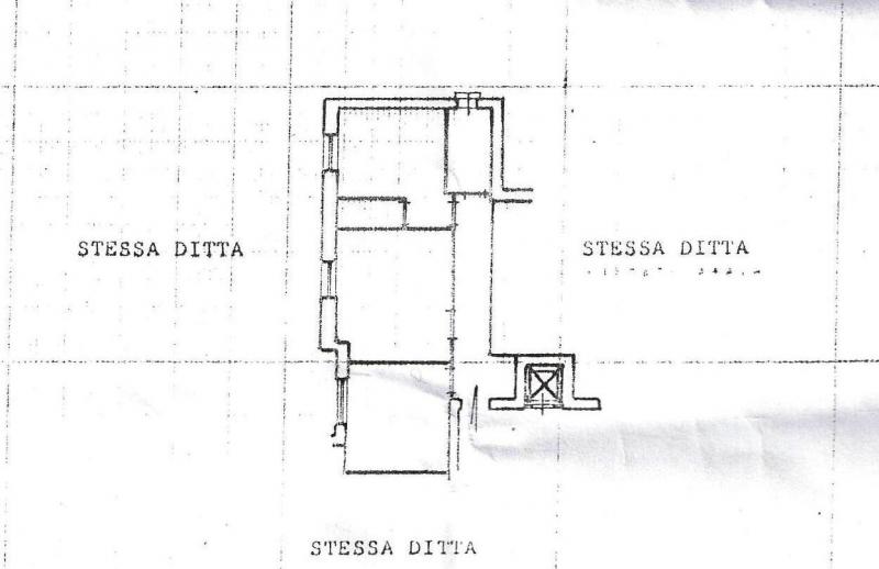 luminoso,piano alto. centrale. ambrosini immobiliare. 
www.ambrosini immobiliare.com