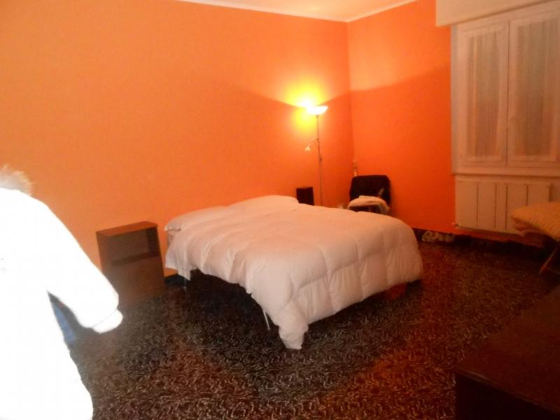 j32738 jesi: vendiamo mq.110 con soffitta e posto macchina
