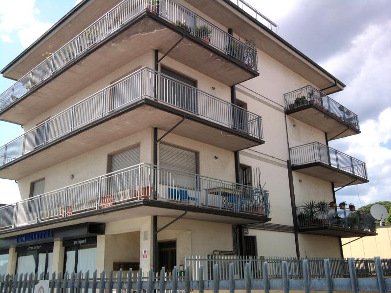 Vendesi Appartamento a Montecatini Terme via ugo foscolo  53