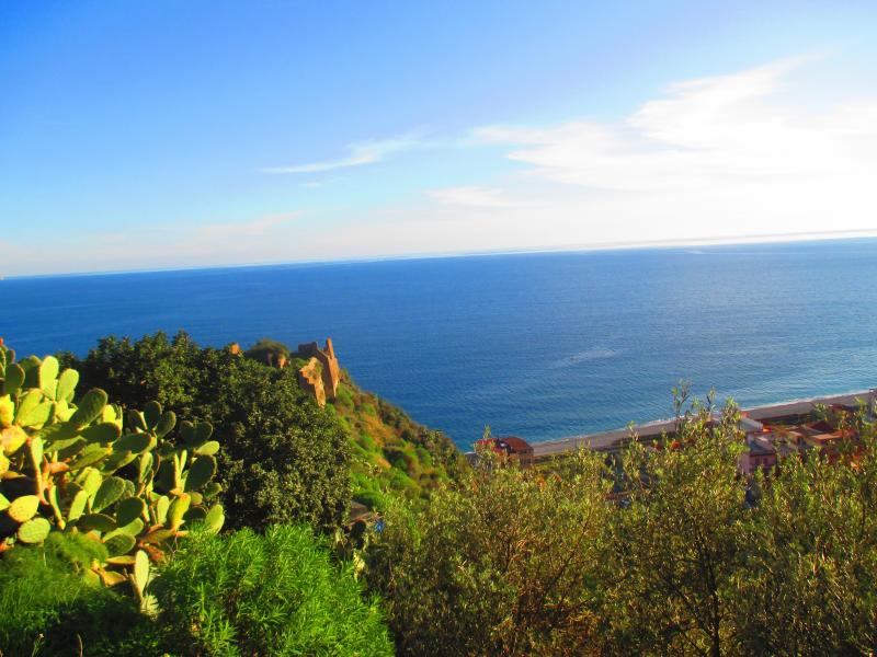 terreno edificabile con vista mare in prov. messina a 30 km da taormina