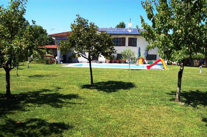 pieve fissiraga lo vendesi stupenda villa singola con piscina