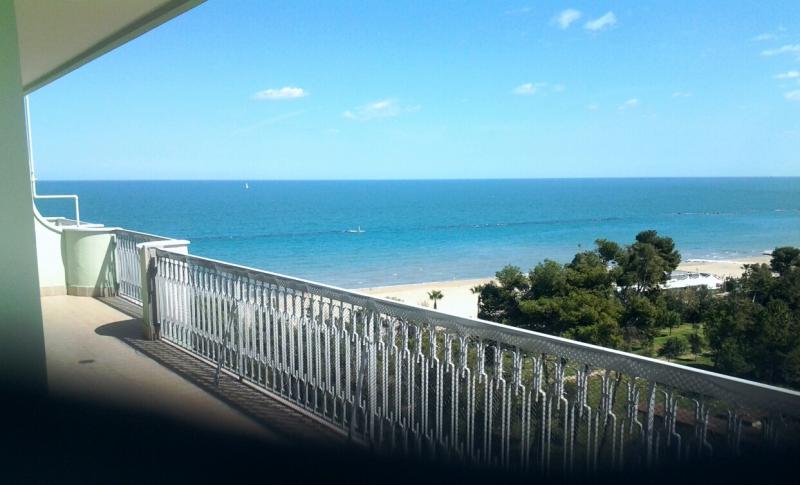 splendido attico sul mare in affitto per casa vacanza