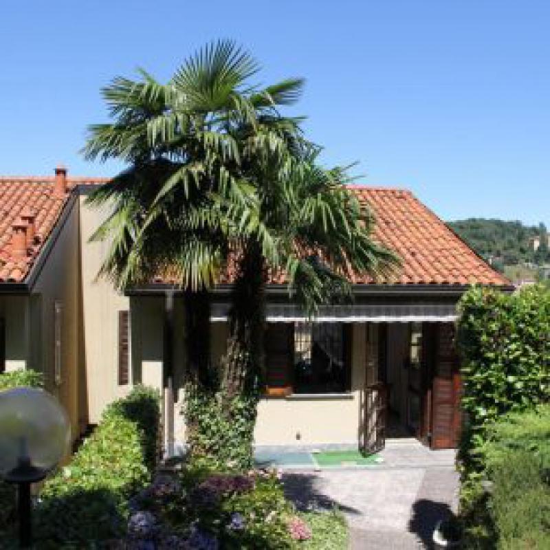 lago maggiore, piscina: vendesi appartamento con giardino, box