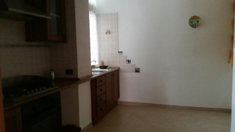pomezia torvaianica centro appartamento trilocale 80 mq.
