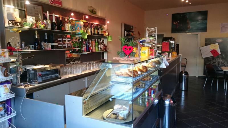 bar su via principale