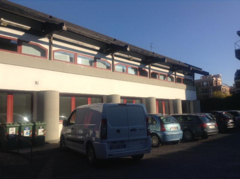 roma settebagni affittasi ufficio/laboratorio/capannone mq 400