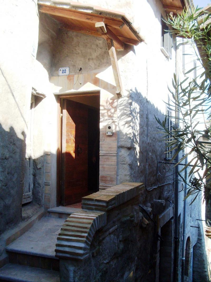 Vendesi Casa Indipendente a Ronciglione via borgo di sopra