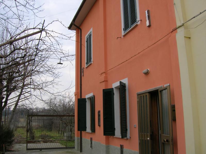 casa a schiera, libera su 3 lati, orto 100mq, facoltativo 4500mq terreno agricolo