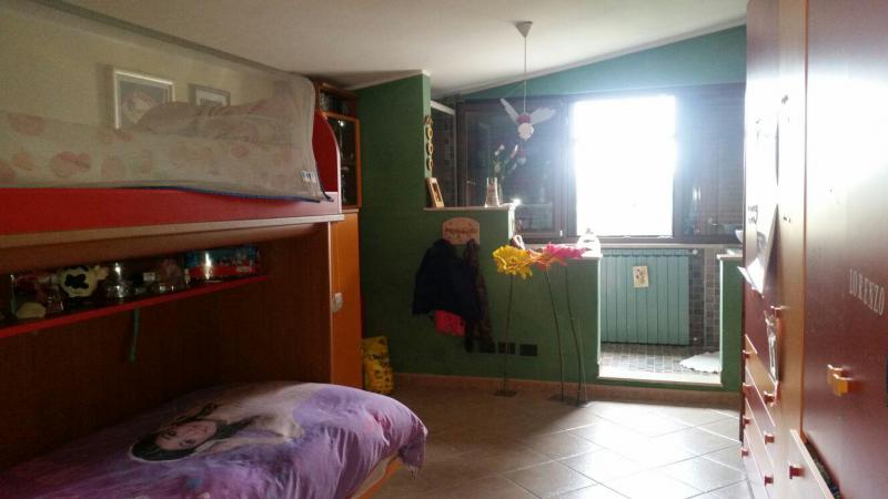 pomezia colli di enea villa 220 mq. rif.- v-72