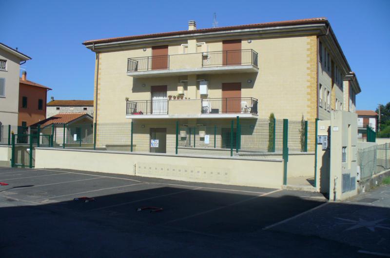 trilocale con giardino ad attigliano terni
