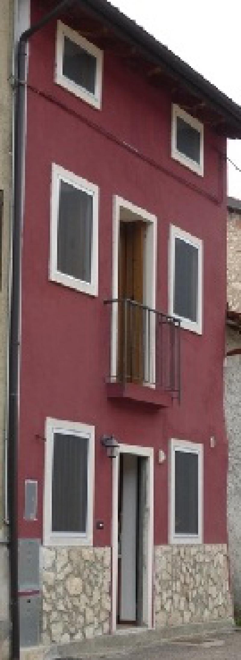 casa di corte completamente ristrutturata a nuovo