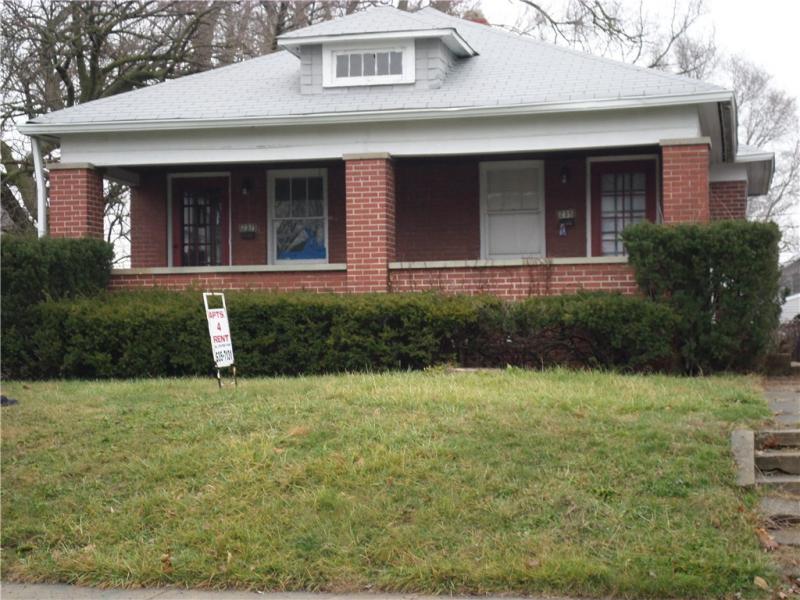 Vendesi Villa Bifamiliare  INDIANAPOLIS
